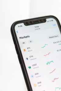Listing of the market performance of different cryptocurrencies